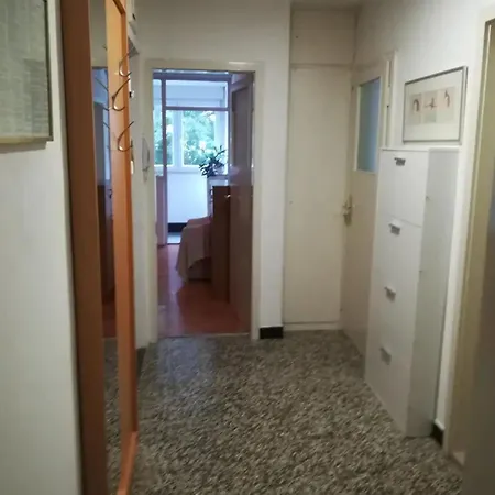 Friendly Well Located Family - Two Bedroom *